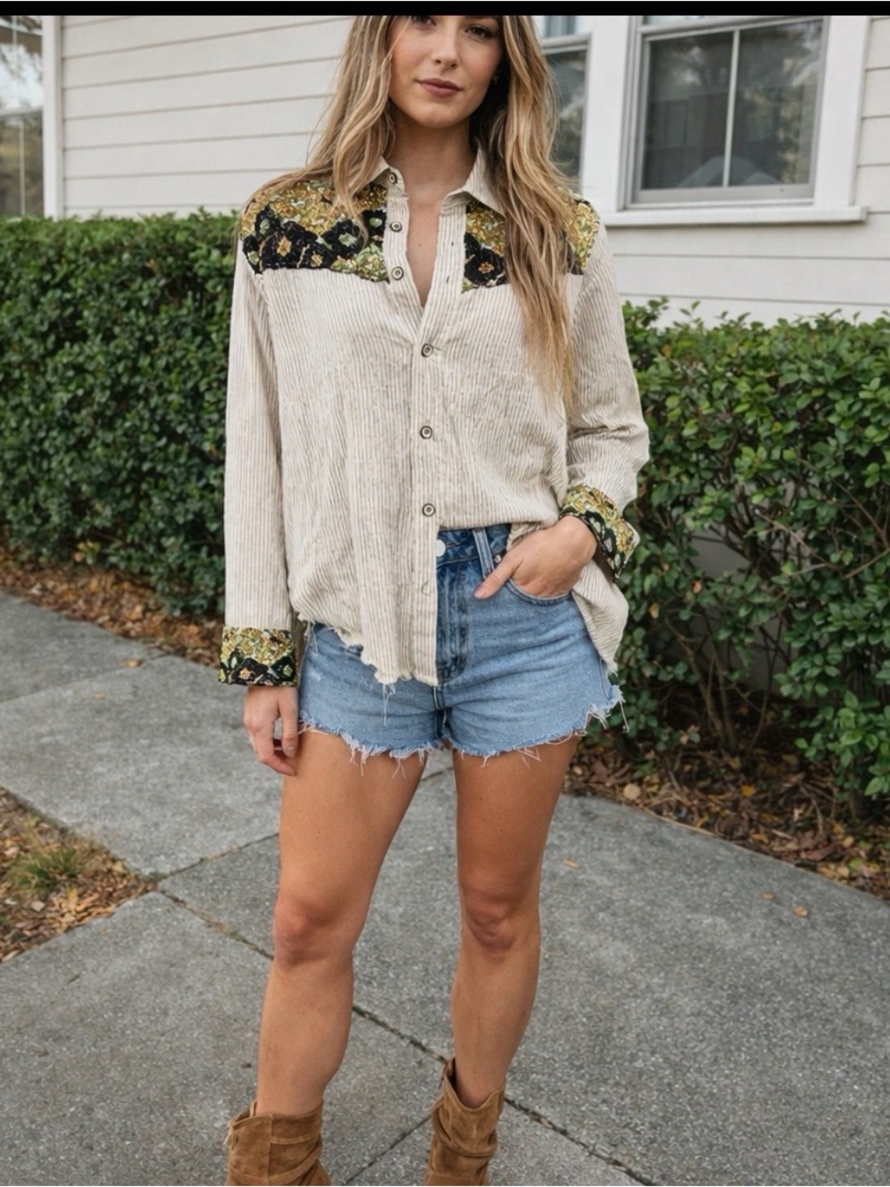 Etienne Aigner Beige Button-Front Shirt with Floral Trim